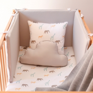 Funda protector gris liso, cojín nube gris, funda cojín animales de la sabana.