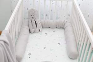 Rulo protector para recién nacido gris