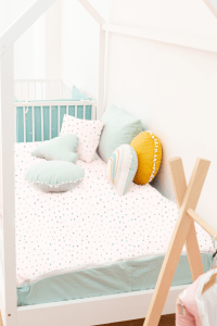 Saco nórdico triángulos gris y mint bajera mint con casita