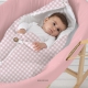 Vestidura para capazo rosa con saco de bebé vichy rosa. Vestidura de moisés de bebé de la tienda online de textil hogar, accesorios y decoración infantil con confección propia en la Comunidad Valenciana. Diseños propios con tejidos 100% algodón orgánico, hechos en España, sostenibles y ecológicos.