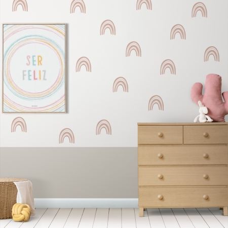 Habitación infantil vinilo arcoíris rosa y lámina Ser Feliz Estrellita la Valiente. Vinilo apto para paredes con gotelé.