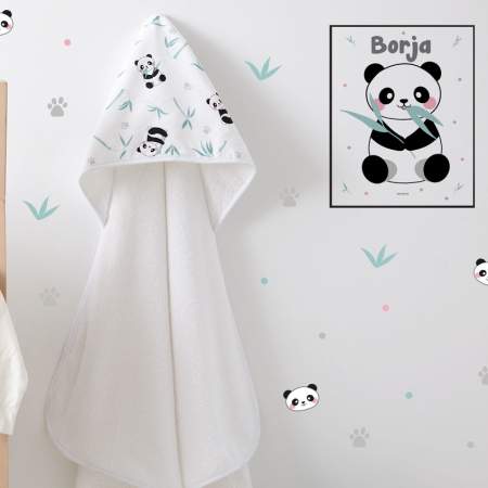 Capa de baño Panda, vinilo Multi carita Panda y lámina Panda comilón personalizada con el nombre de Borja Estrellita la Valiente.