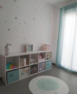 Cortina de sombra de color claro