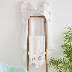 Escoger una capa de baño para un bebé requiere conocer algunos aspectos antes.