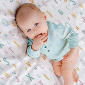 Nuestras alfombras vinílicas son aislantes y no resbalan.