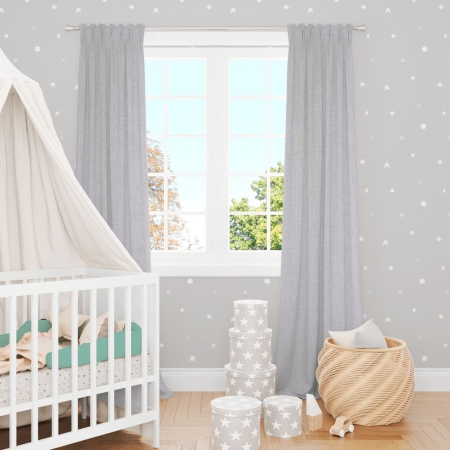 Cortina gris rulo pared pintada funda nórdica cuna
