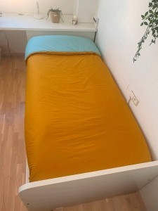Edredón reversible mostaza y mint habitación infantil 2